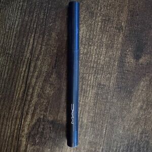 DISCONTINUED | MAC Fluidline Pen | Indelibly Blue